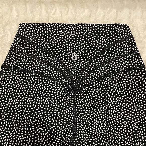 Buffbunny Bossy Print Legacy Leggings - Picture 5 of 6